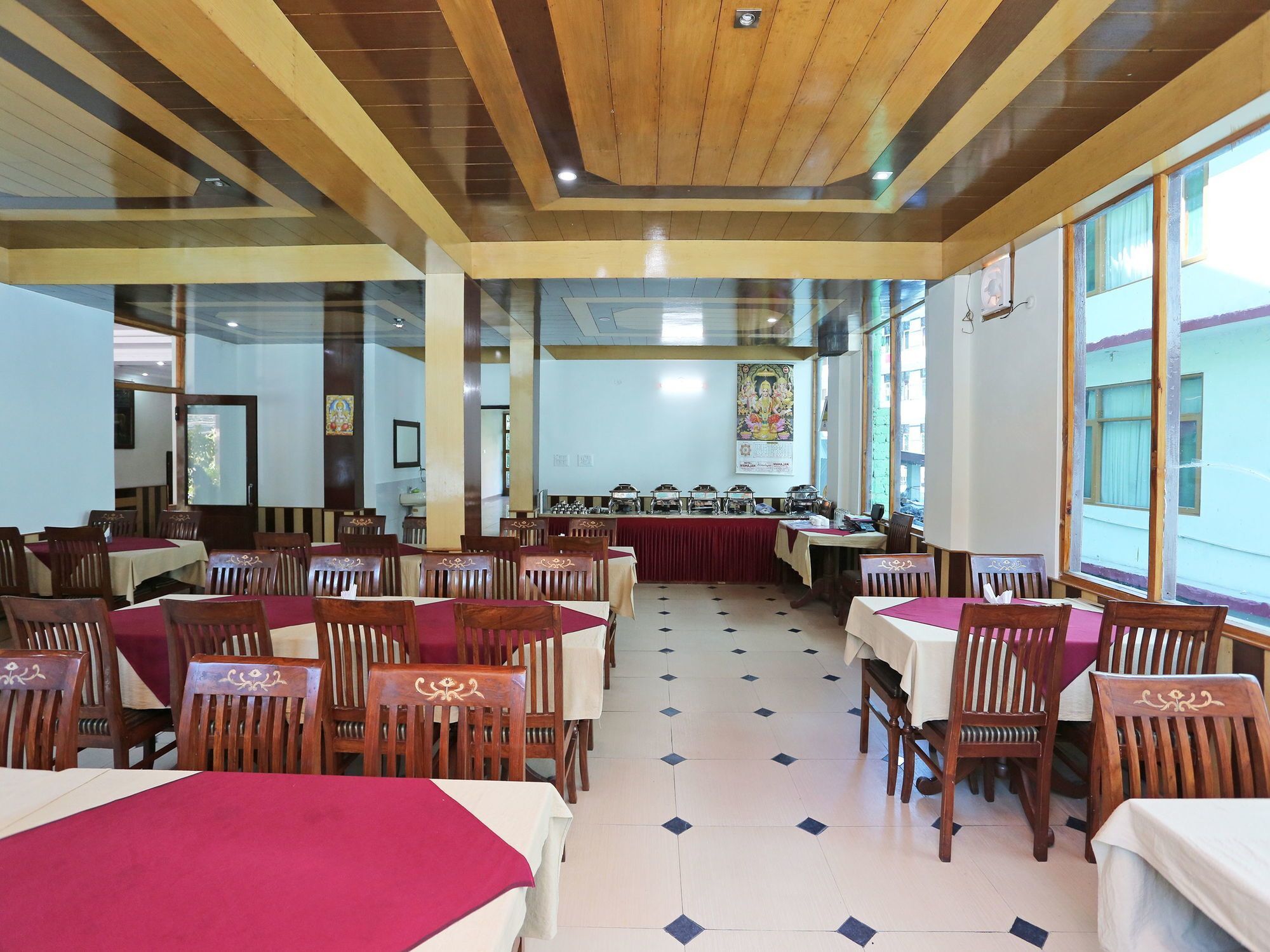 Oyo 9684 Hotel Rudra Palace Manāli Esterno foto